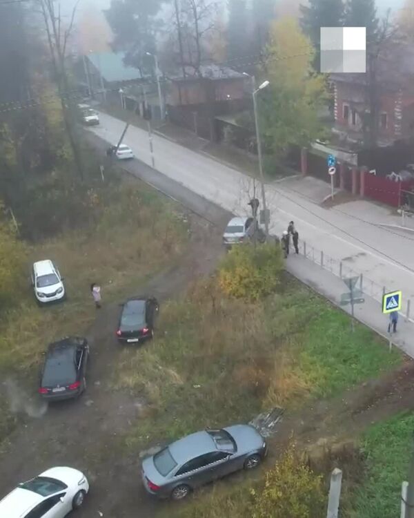 Водители пытаются объехать пробку из-за ДТП на Якутской