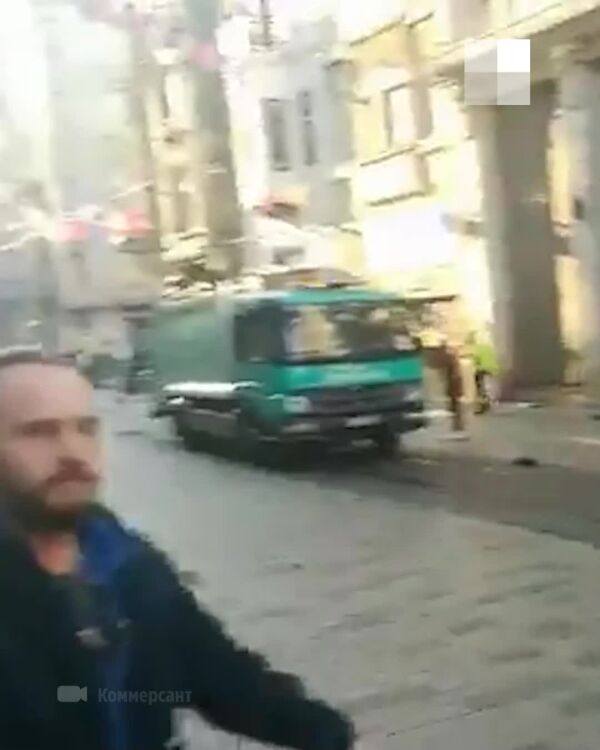 Во время взрыва на главной туристической улице Стамбула погибли люди