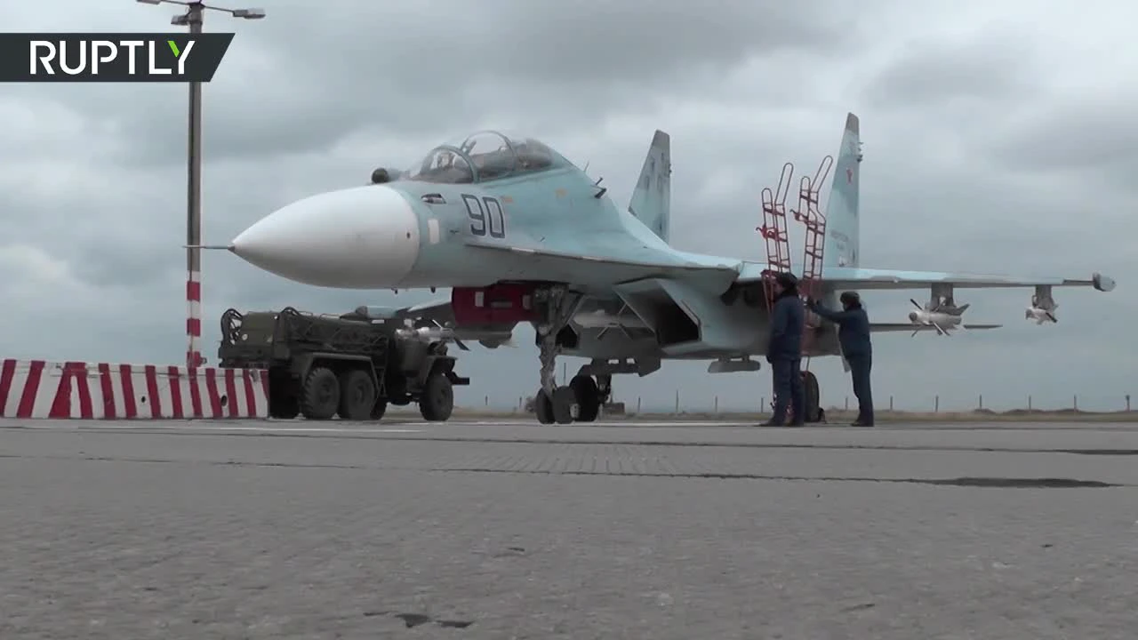 Бельбек аэродром потери. Аэродром Бельбек Севастополь. Су-27п Бельбек. Су-27 камуфляж аэродром Бельбек.