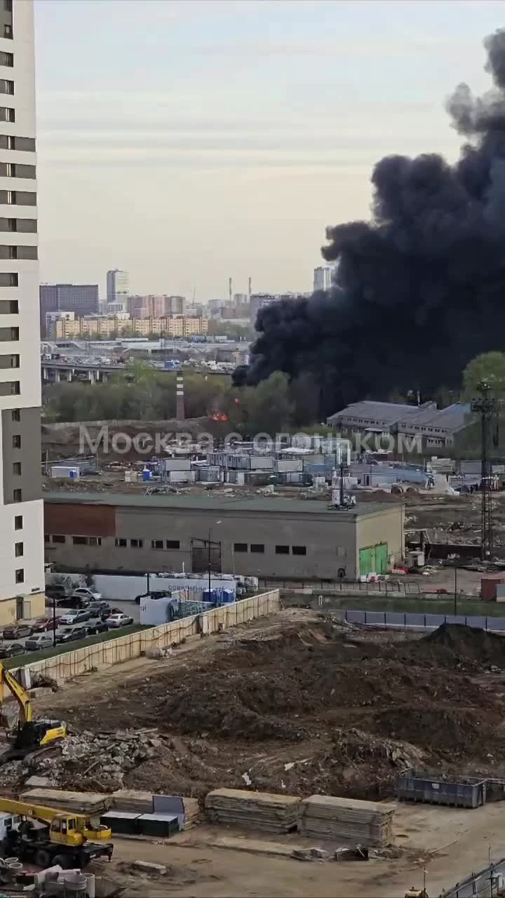 На востоке Москвы произошел крупный пожар: видео, фото, подробности,  загорелось здание на Иртышском проезде, что горит в Гольяново и  Метрогородке - 24 апреля 2024 - МСК1.ру