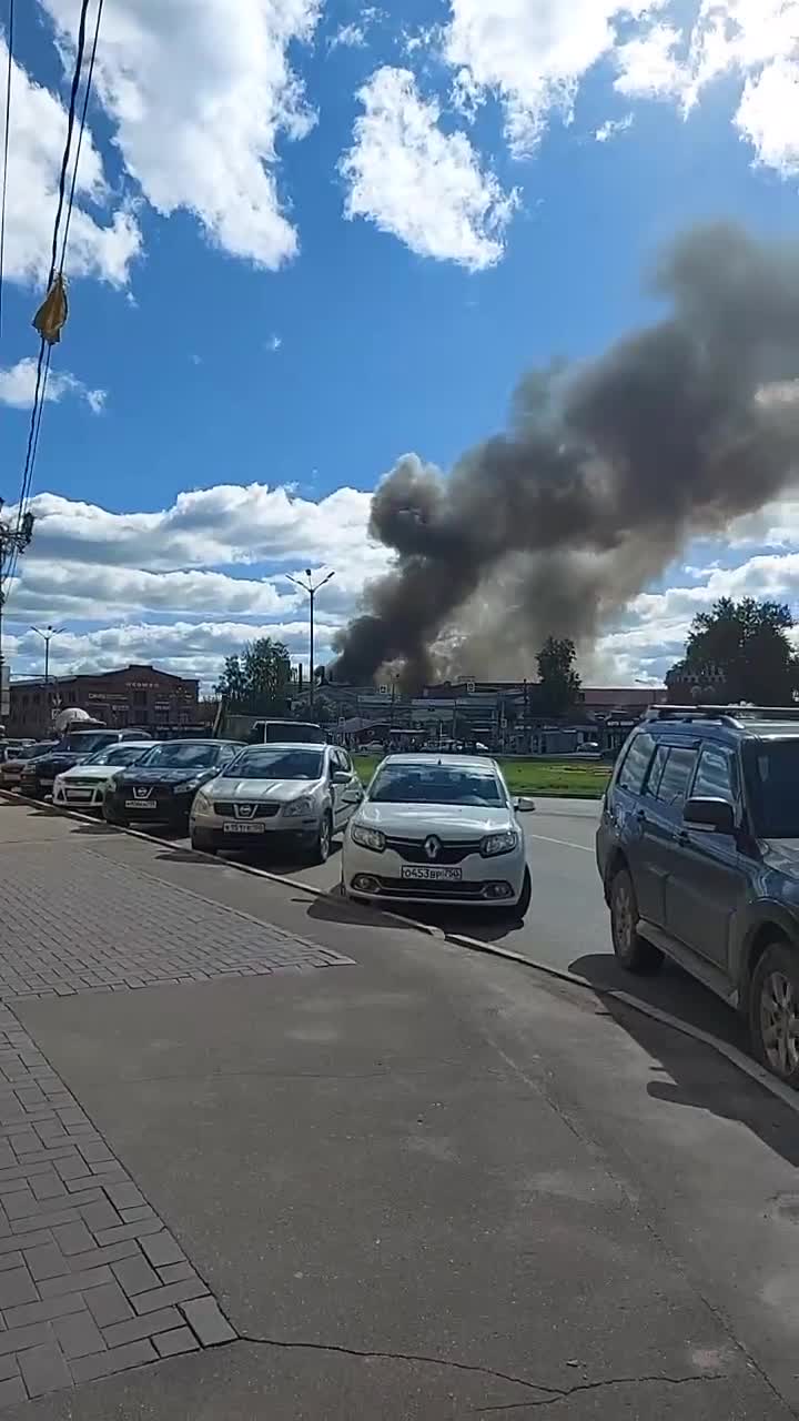 Мощный пожар произошел на складе с лакокрасочными изделиями в Подмосковье:  происшествия в Москве, пожар на складе в Ногинске, ЧП, горит склад - 21  августа 2023 - МСК1.ру