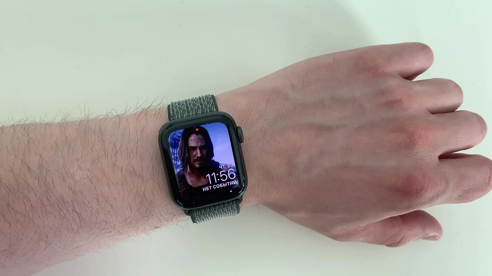 Как поставить анимированного Киану Ривза из Cyberpunk 2077 на циферблат  Apple Watch - Лайфхакер