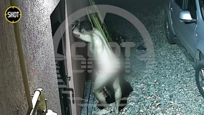 В Сочи голый мужчина пытался ночью проникнуть в частный дом - Новости Сочи grantafl.ru