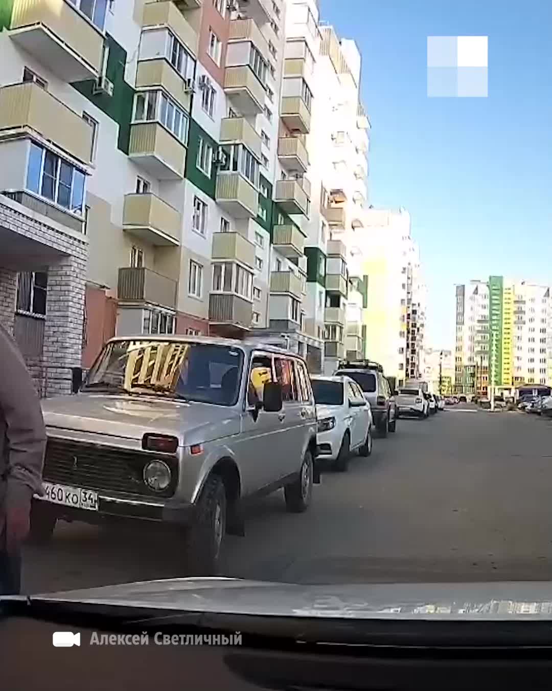 В Волгограде с водителя требуют четверть миллиона за врезавшегося в машину  ребенка - 24 апреля 2024 - V1.ру