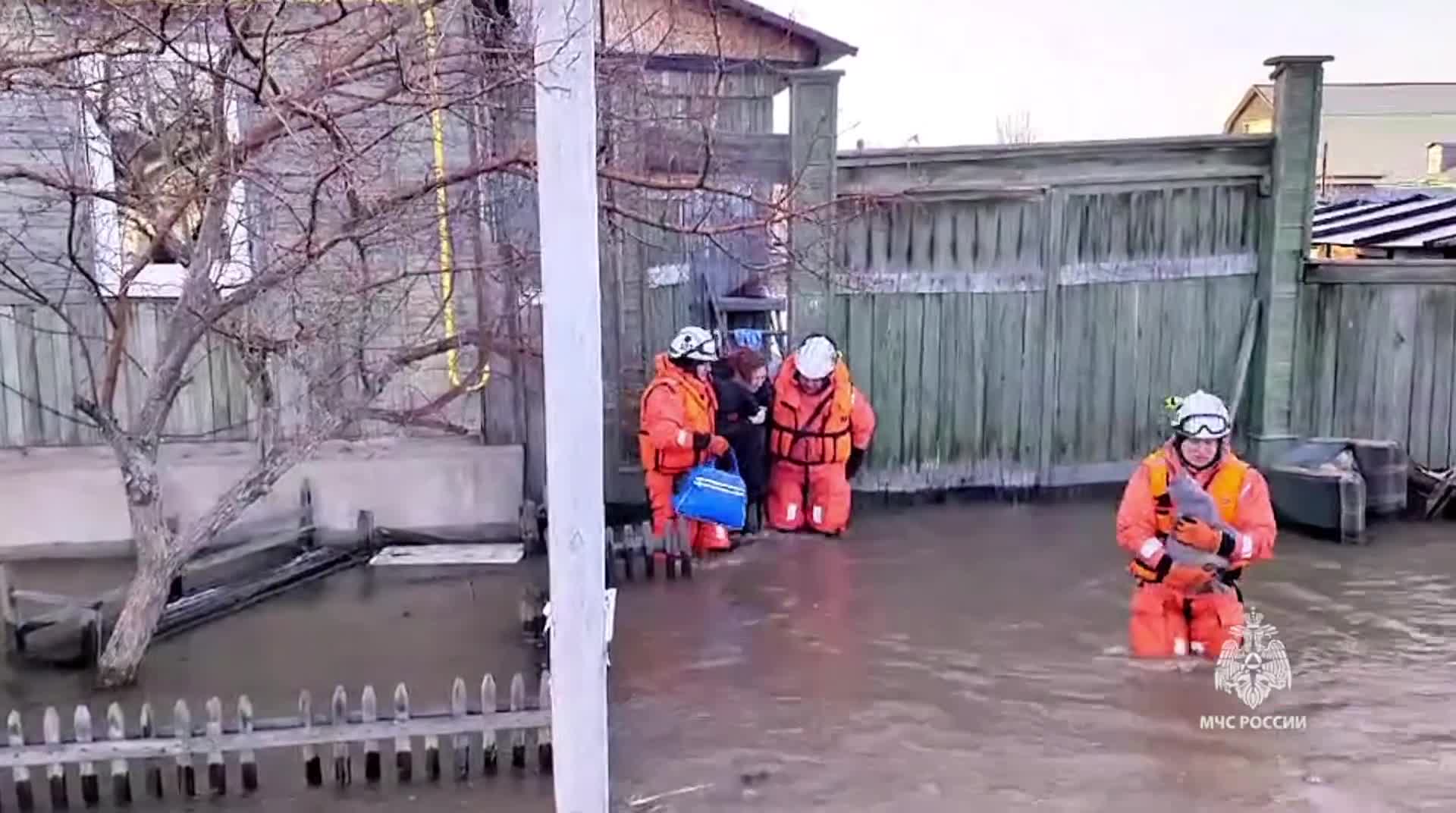 Почему в Орске прорвало дамбу за миллиард рублей и кто в этом виноват:  ученые-гидрологи Владимир Тетельмин и Александра Бестужева рассказали об  эксплуатации плотин и дамб и причинах их разрушения - 6 апреля