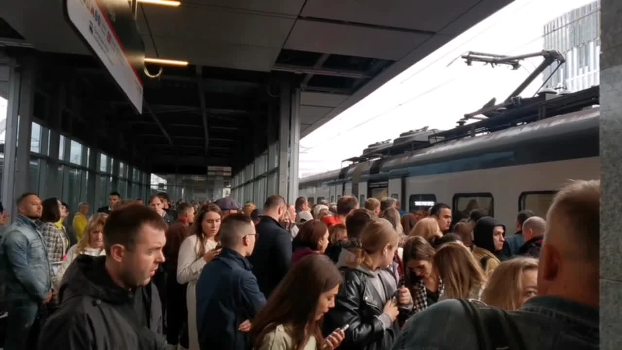 Движение электричек в сторону Москвы приостановлено на Курском направлении МЖД