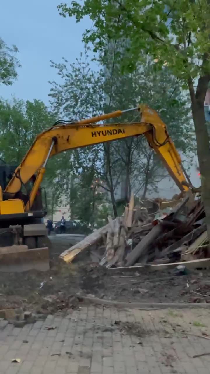 В Нижнем Новгороде снесли дом №36А по улице Варварской из-за водопроводной  аварии - 16 мая 2021 - НН.ру