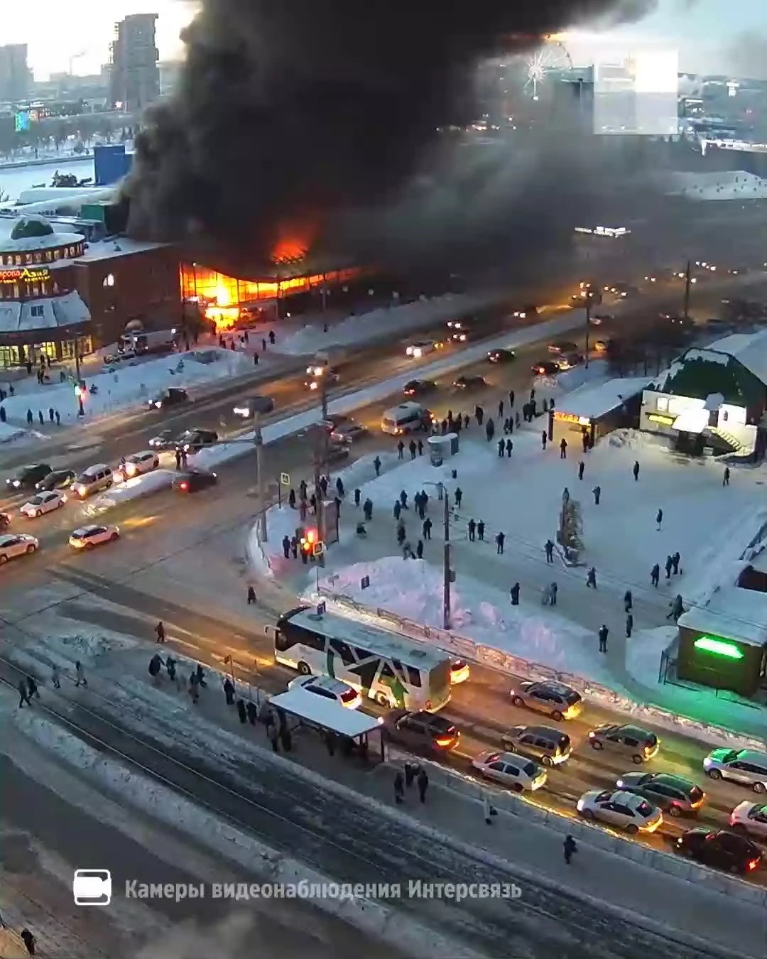 Пожар на рынке «Восточный город» в Челябинске: фото и видео - 19 января  2024 - 74.ру