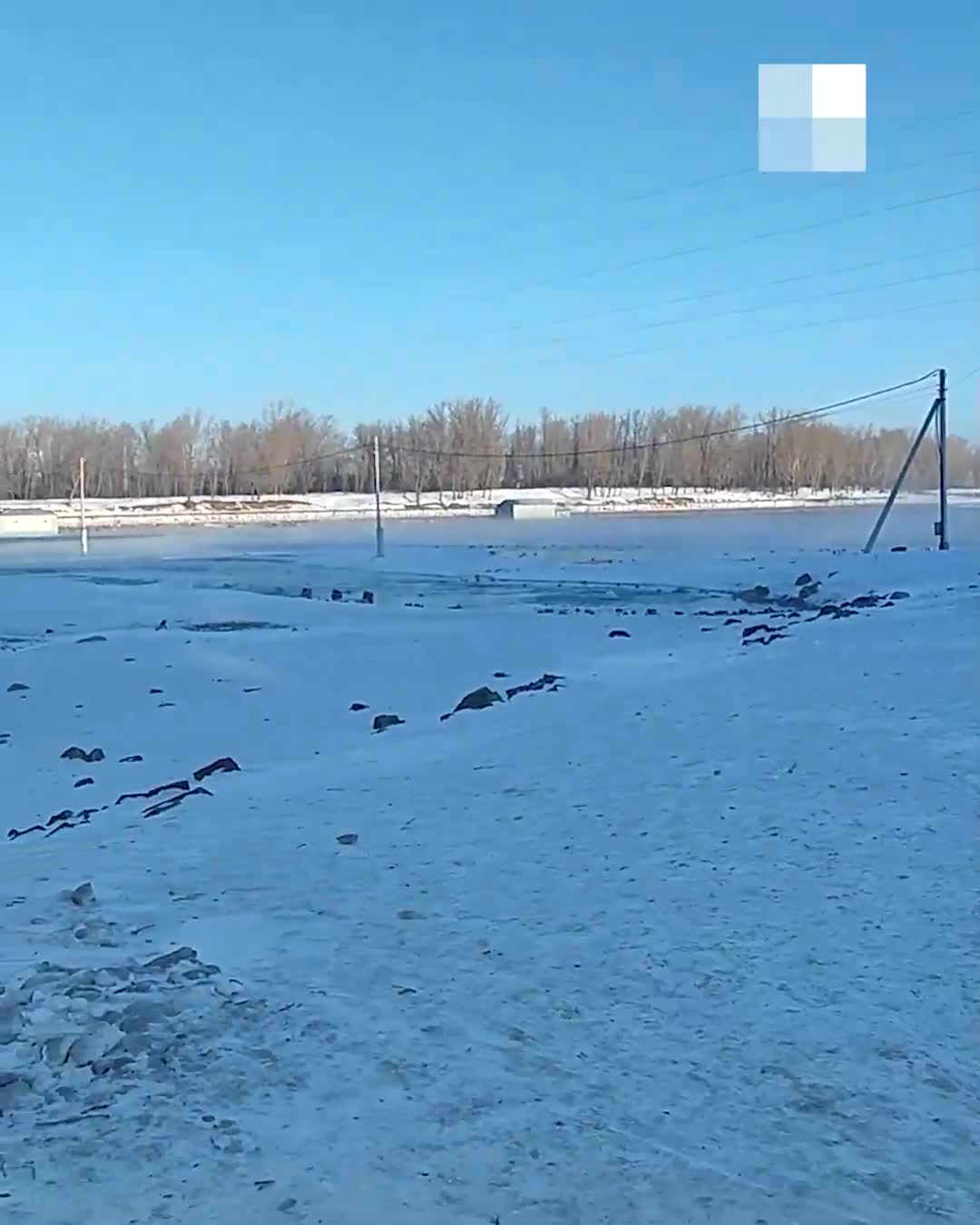 В Красноярске опасные стихийные горки заметили на Ярыгинской Набережной,  улицах Копылова, Матросова, Машиностроителей, Караульной, Железнодорожников  и Сибирской - 17 января 2024 - НГС24.ру