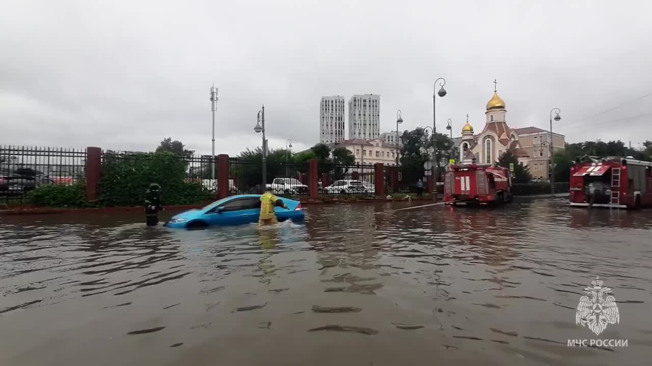 Район стадиона «Динамо» во Владивостоке затопило пояс - 25 августа 2023 -  ВЛАДИВОСТОК1.ру