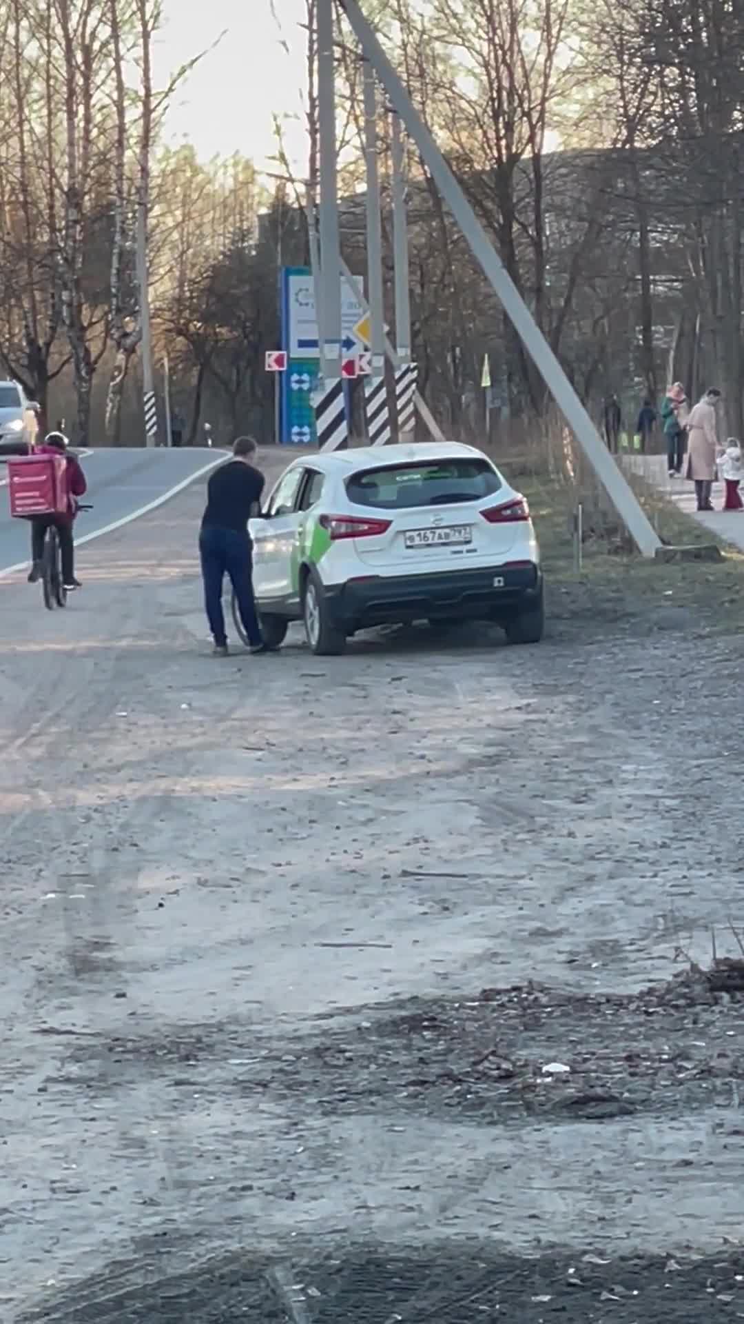 На Дороге жизни замечен каршеринг с двумя наркоманами — Мегаполис