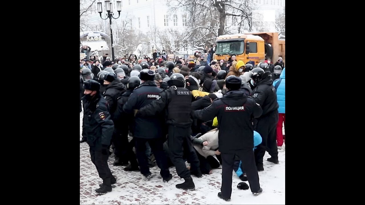 Митинг сторонников Навального в Нижнем Новгороде, фотографии и видео с  митинга против Путина в Нижнем Новгороде, 23 января 2021 года - 23 января  2021 - НН.ру