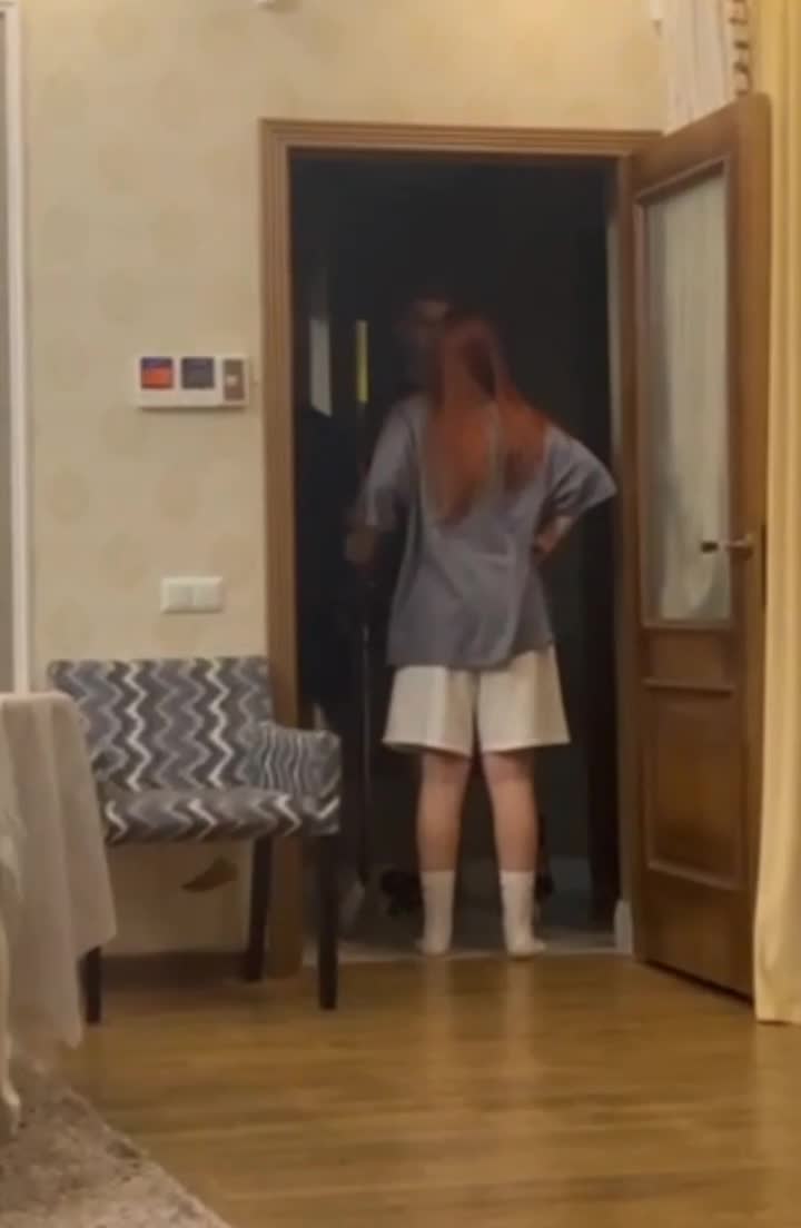 Аня Покров случайно засняла поцелуй Дани Милохина с его новой девушкой:  видео