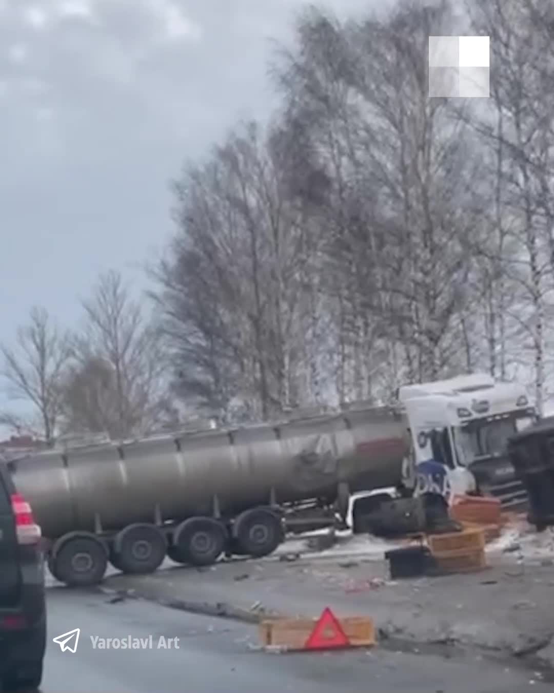 Авария с фурой и «Газелью» на Московском проспекте на въезде в Ярославль:  подробности, фото и видео - 15 марта 2023 - 76.ру