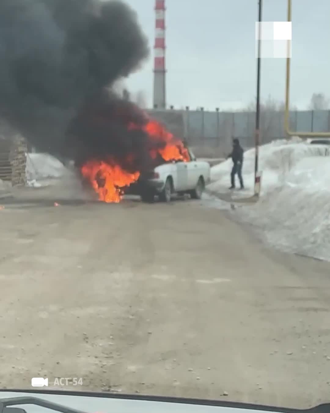 Спасатели потушили крупный пожар в поселке Садовый под Новосибирском - 13  апреля 2023 - НГС.ру