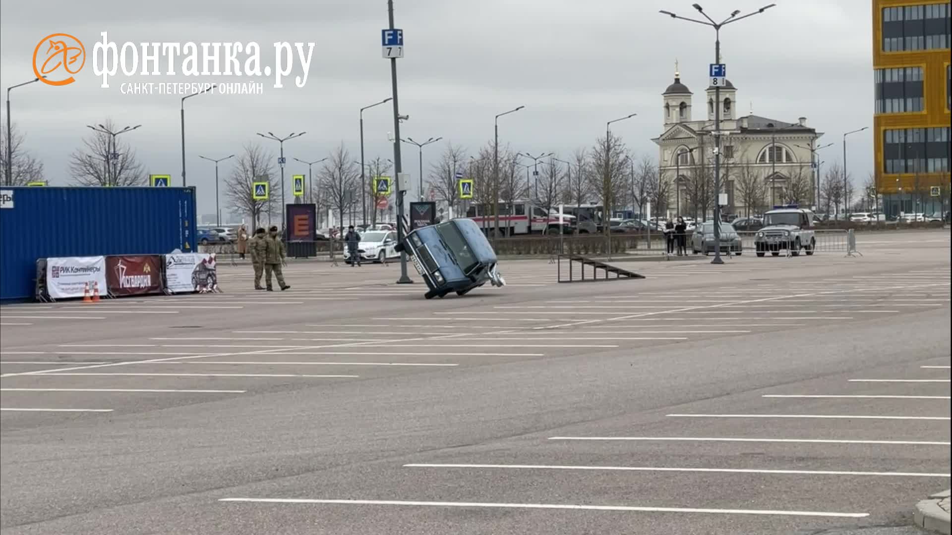 У «Экспофорума» в Петербурге заметили множество силовиков, видео - 2 апреля  2024 - ФОНТАНКА.ру