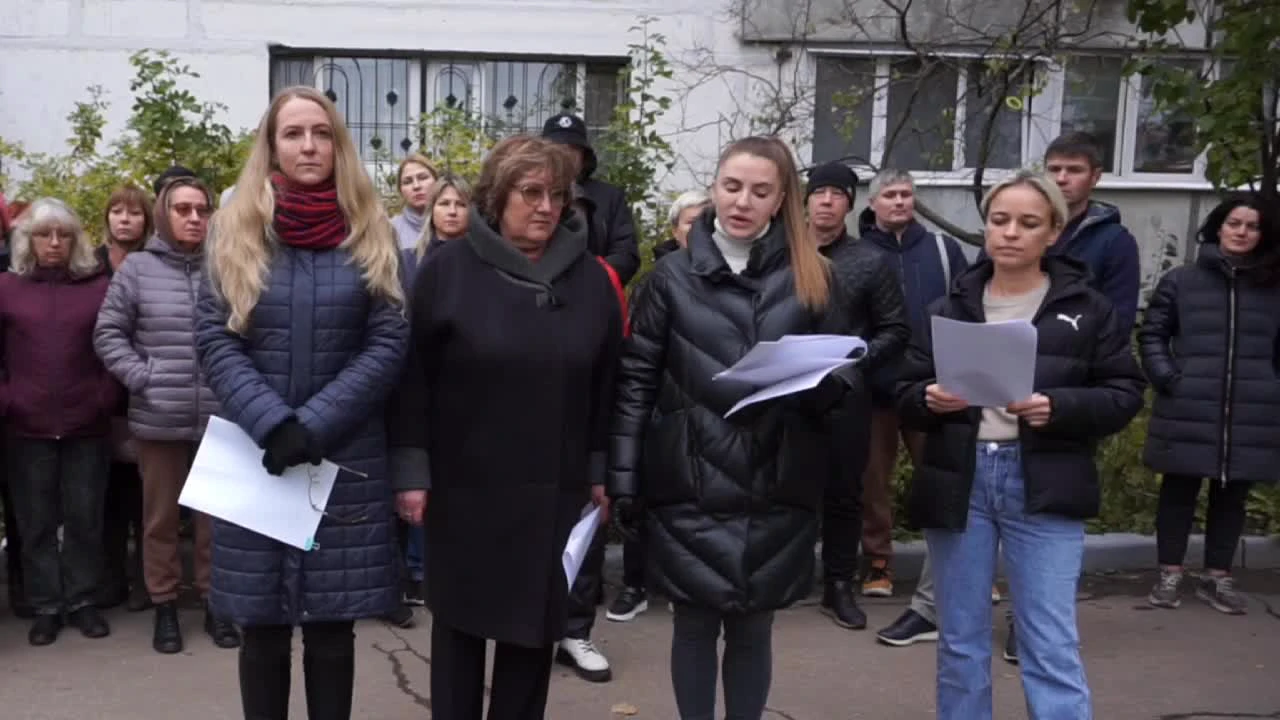 Целый букет: жители подмосковных Химок рассказали обо всех проблемах в  одном обращении Блокнот.