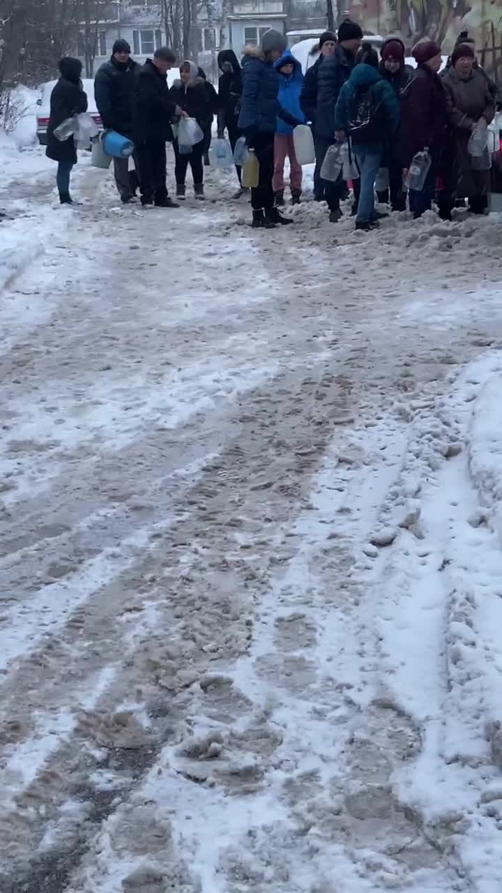 Жители микрорайона Мамонтовка в Ивантеевке подмосковного города Пушкино  больше суток сидят без отопления и горячей или холодной воды, им сообщили  об аварии из-за холода, нарушение линии водопровода - 1 декабря 2023 -  МСК1.ру