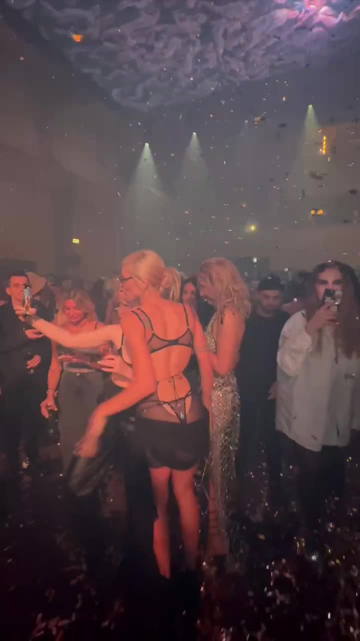 Видео засветы замужних на вечеринках порно видео