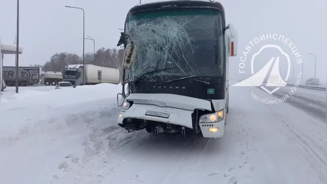 Автобус с пассажирами попал в аварию на М-5 в Челябинской области | 74.ру -  новости Челябинска