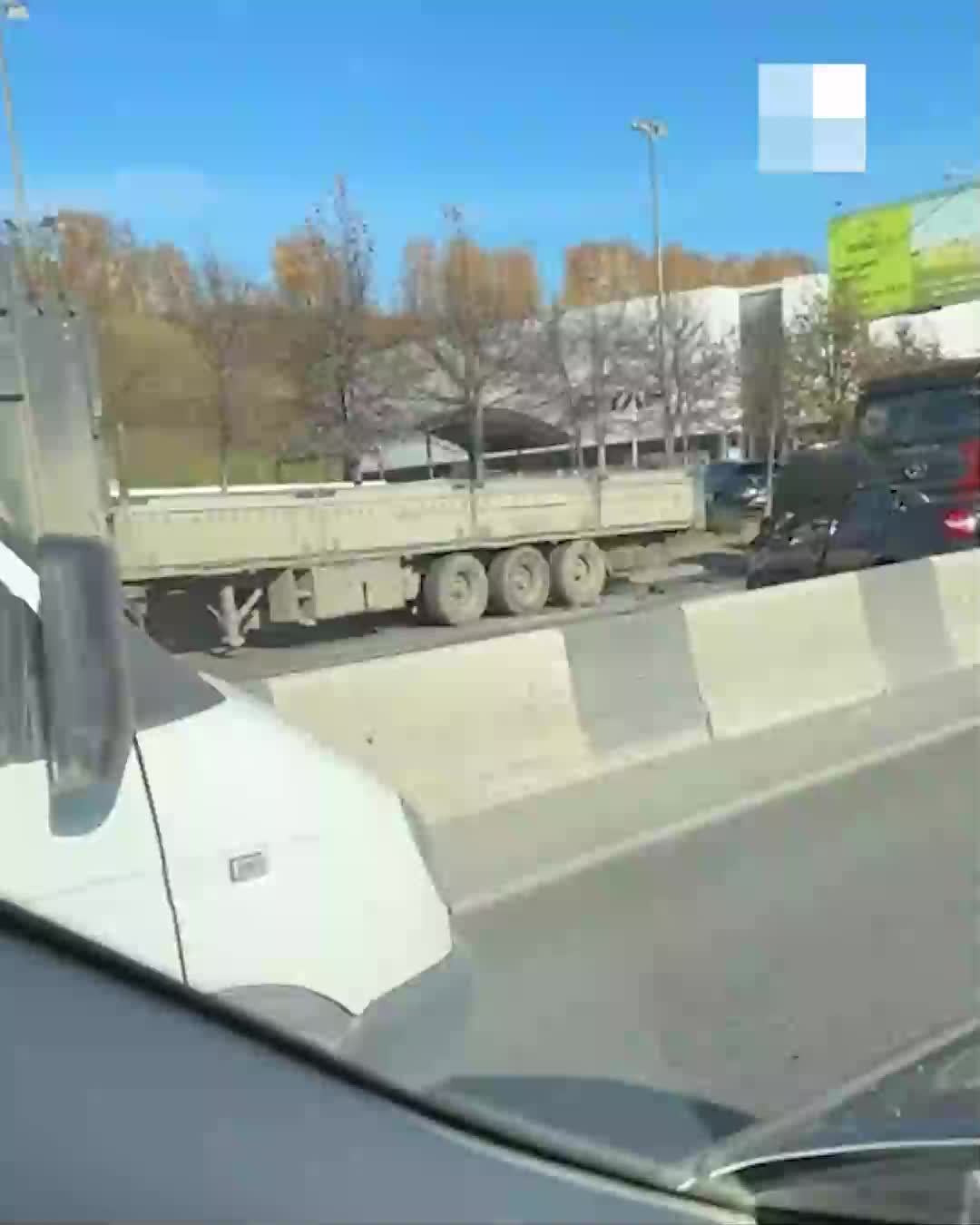 Три аварии спровоцировали затор на Большевистской в Новосибирске - 10  октября 2023 - НГС.ру