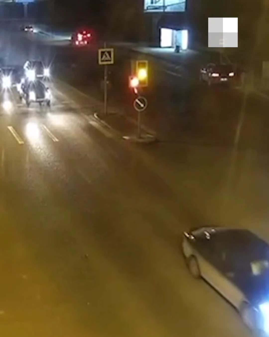 Видео ДТП в Перми на шоссе Космонавтов, в котором BMW сбил двух парней  насмерть - 24 апреля 2024 - 59.ру