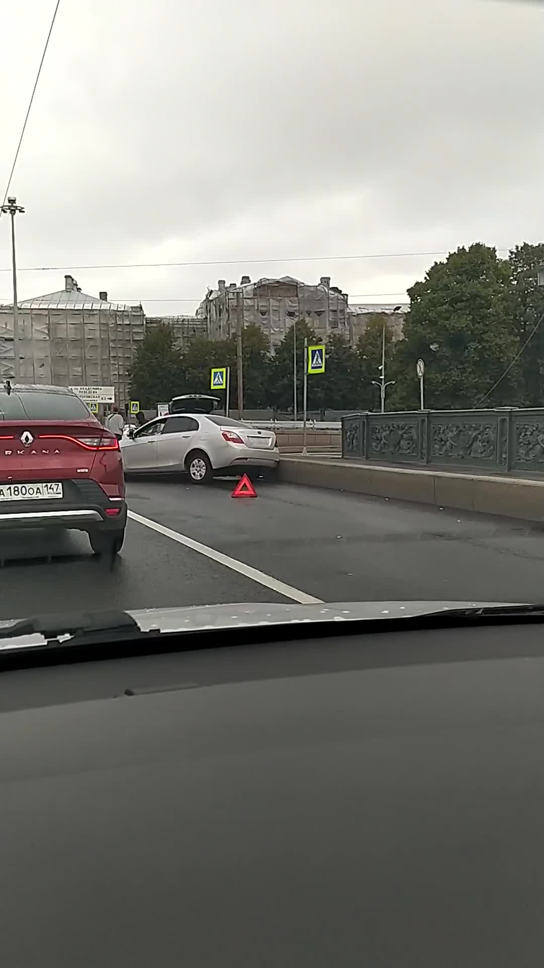 В ДТП с четырьмя авто на съезде с Литейного моста есть пострадавшие —  Мегаполис