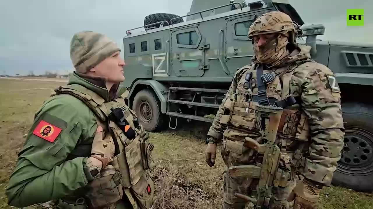 Военкор RT показал видео работы росгвардейцев по выявлению украинских ДРГ —  РТ на русском