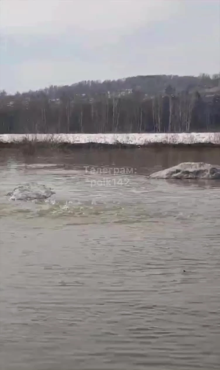 Несколько дачный поселков и жилых сел затопила воды из разлившейся реки  Кондома: подробности - 7 апреля 2024 - НГС42.ру