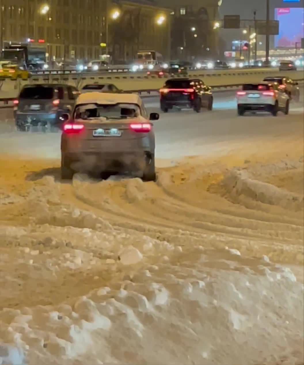 Шторм века» идет на Москву и Ростов-на-Дону: фото и видео последствий  шторма в Крыму, Краснодарском крае, Сочи - 27 ноября 2023 - 62.ru