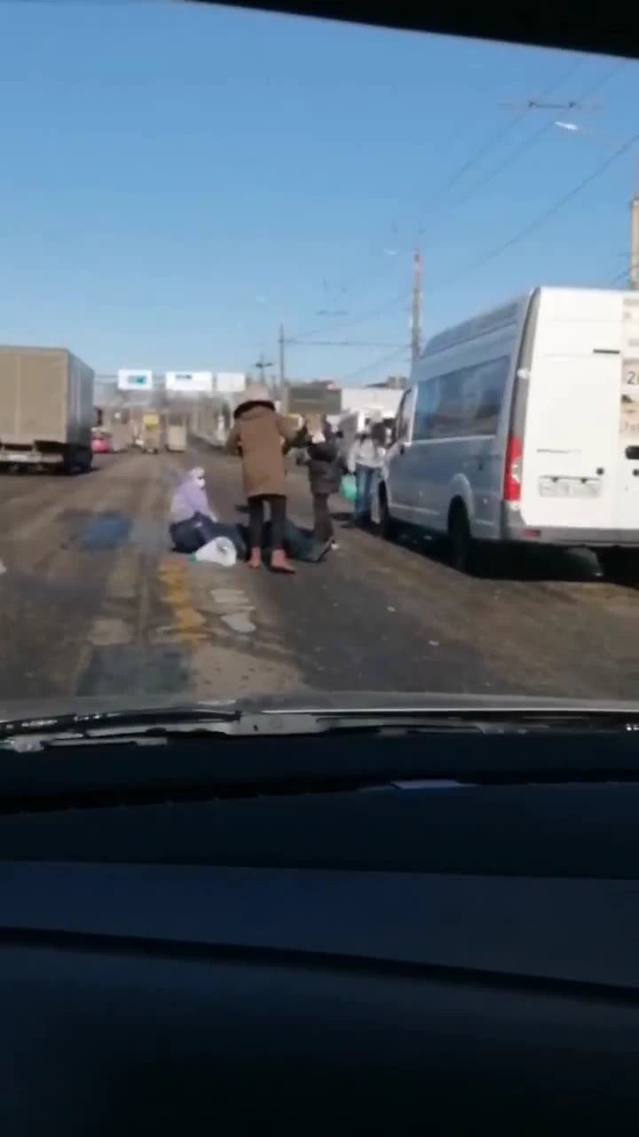 Пострадали пять человек: в Ярославле «Газель» влетела в пешеходов 25 марта  2021 г - 25 марта 2021 - 76.ру