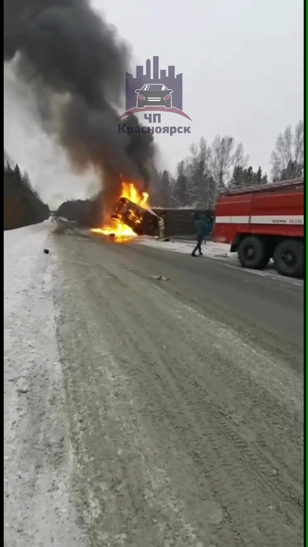 Фура загорелась под Красноярском — там же недавно были другие серьезные ДТП  и большие пробки - 12 декабря 2021 - НГС24.ру