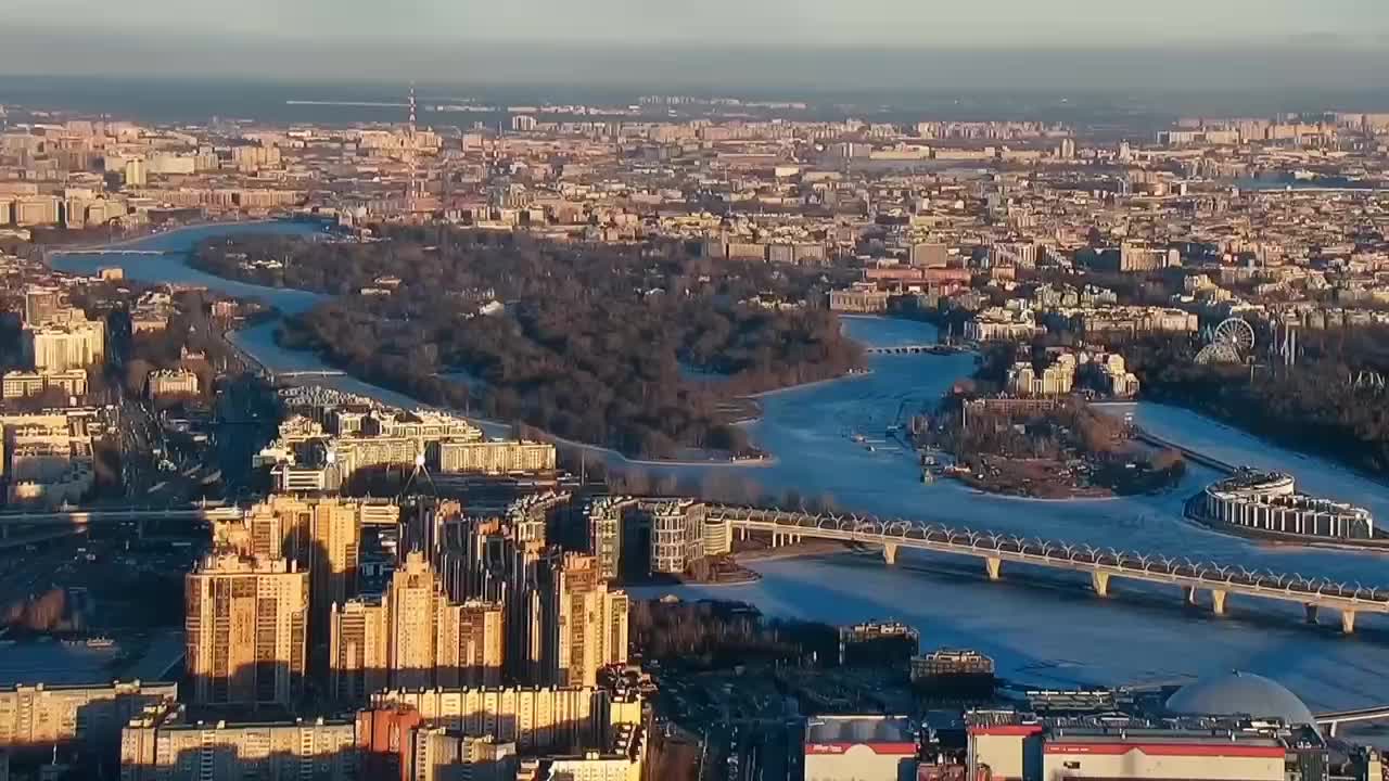 Видео: Самый теплый день марта с камер Лахта Центра в Петербурге - 24 марта  2023 - ФОНТАНКА.ру