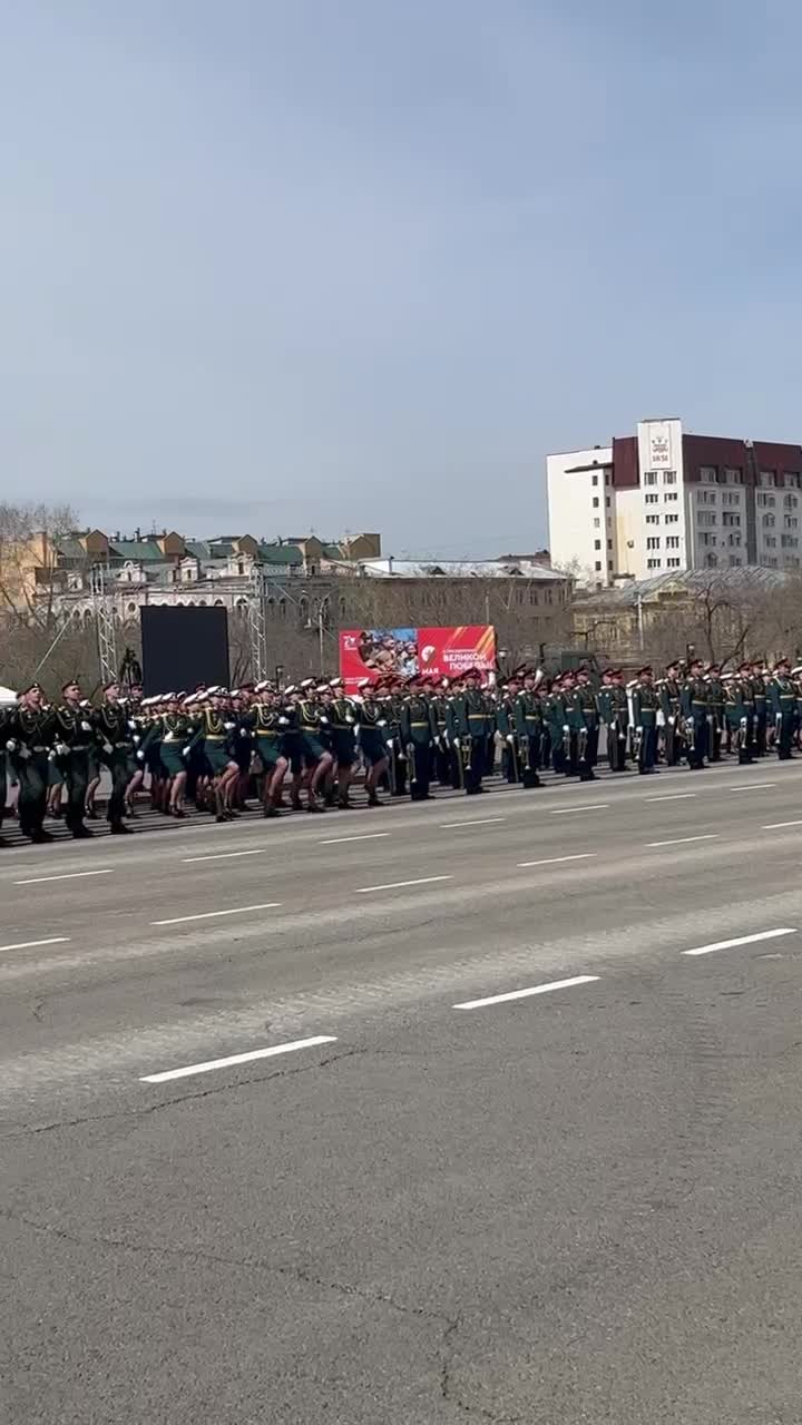 Участники Парада Победы в Чите спели песню «День Победы» на площади Ленина  - 9 мая 2024 - ЧИТА.ру