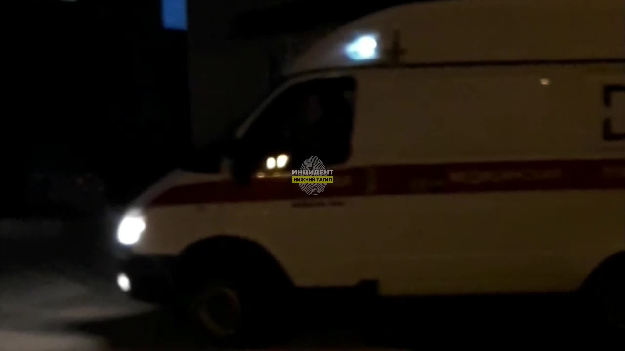 По уральскому городу разгуливал абсолютно голый мужчина - 18 августа 2023 -  e1.ru