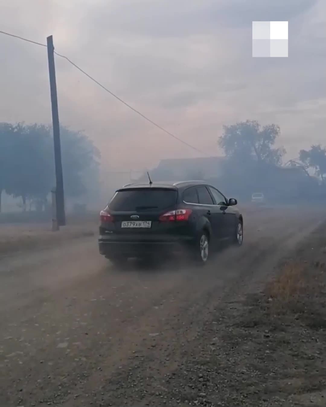 Лесной пожар перекинулся на жилые дома в Варненском районе Челябинской  области, 31 августа 2022 г - 31 августа 2022 - 74.ру