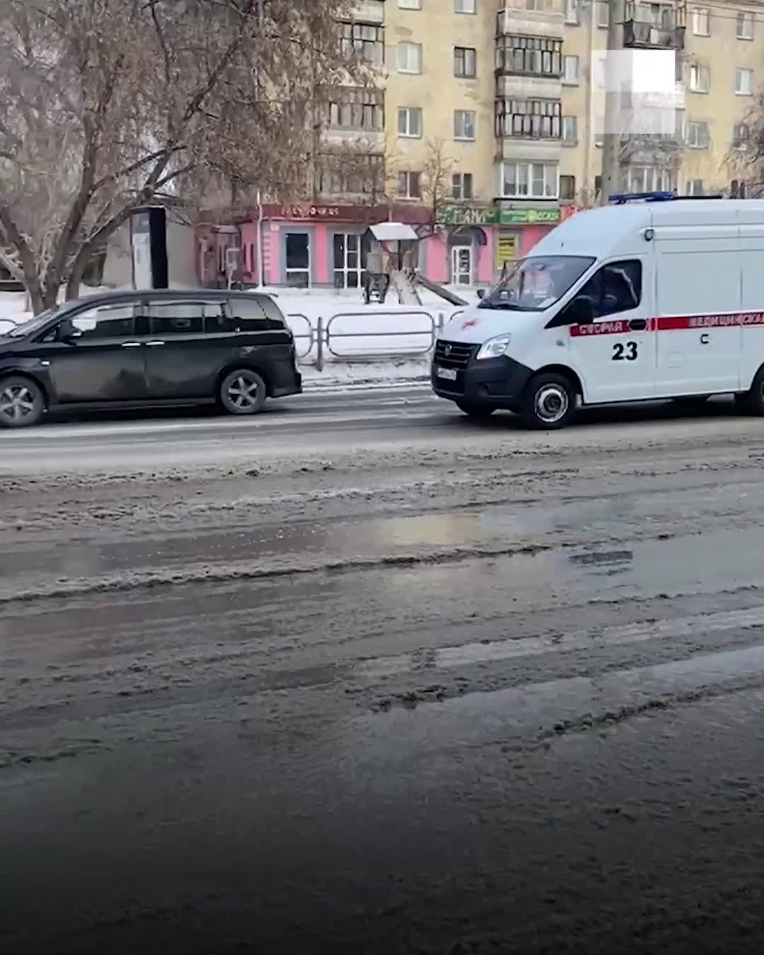В автобусе парен трогает между ног девушку: порно видео на beton-krasnodaru.ru