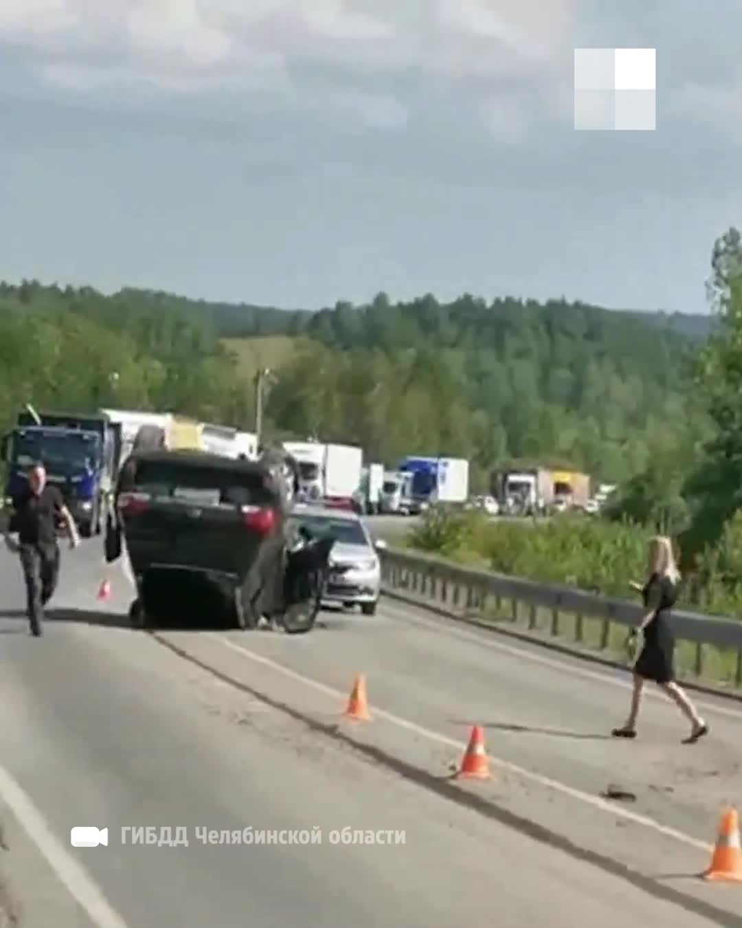 На трассе М-5 возле Сима в Челябинской области произошло массовое ДТП,  погиб один человек 4 августа 2021 г. - 4 августа 2021 - 74.ру