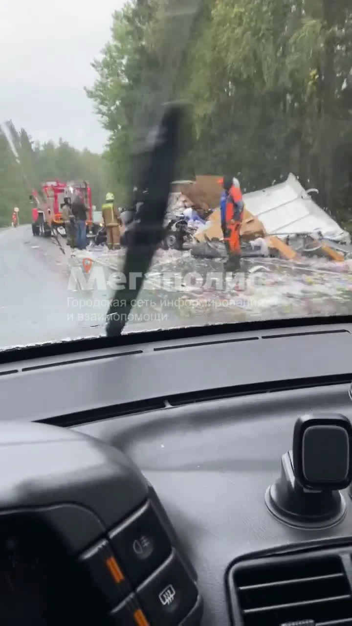 Страшная авария у Куйвози унесла жизнь водителя микроавтобуса