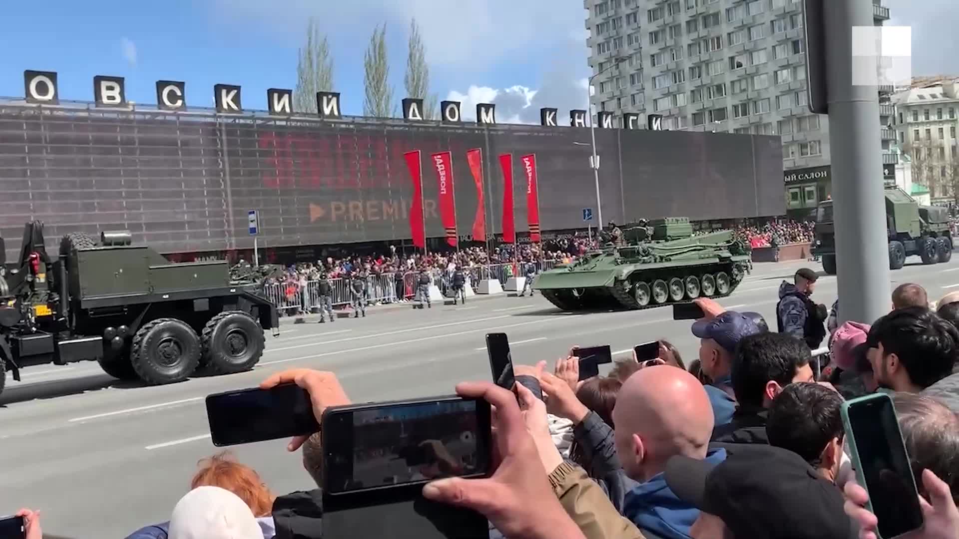 Видео военная техника с Дня Победы, 9 мая центр Москвы видео военная  техника, Новый Арбат военная техника День Победы, видео с парада Победы в  Москве, 9 мая 2022 года - 9 мая 2022 - МСК1.ру