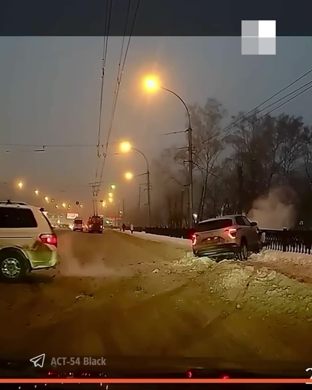 Два автомобиля столкнулись на проспекте Дзержинского в Новосибирске - 23  декабря 2023 - НГС.ру