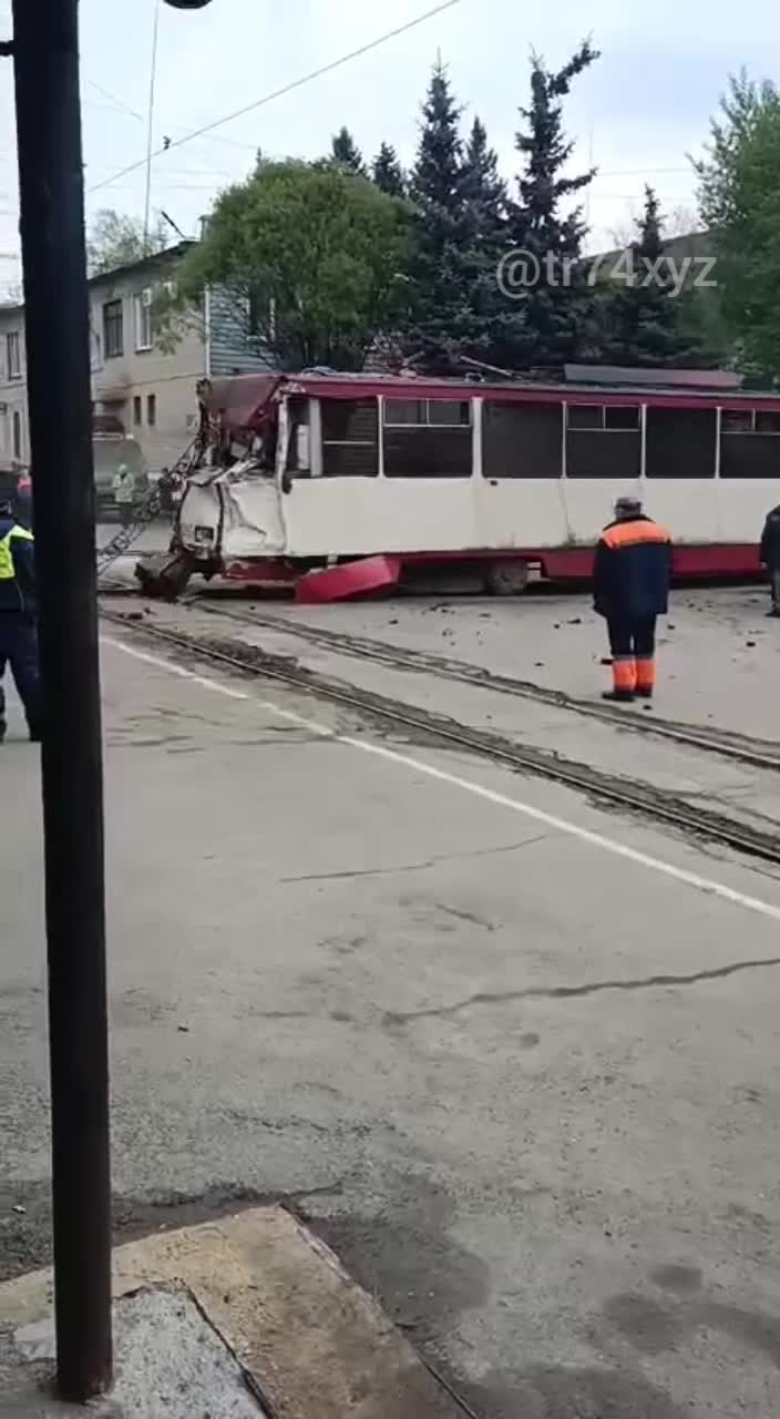 У Харкові вже вчетверте за місяць кинули каміння у трамвай (відео)