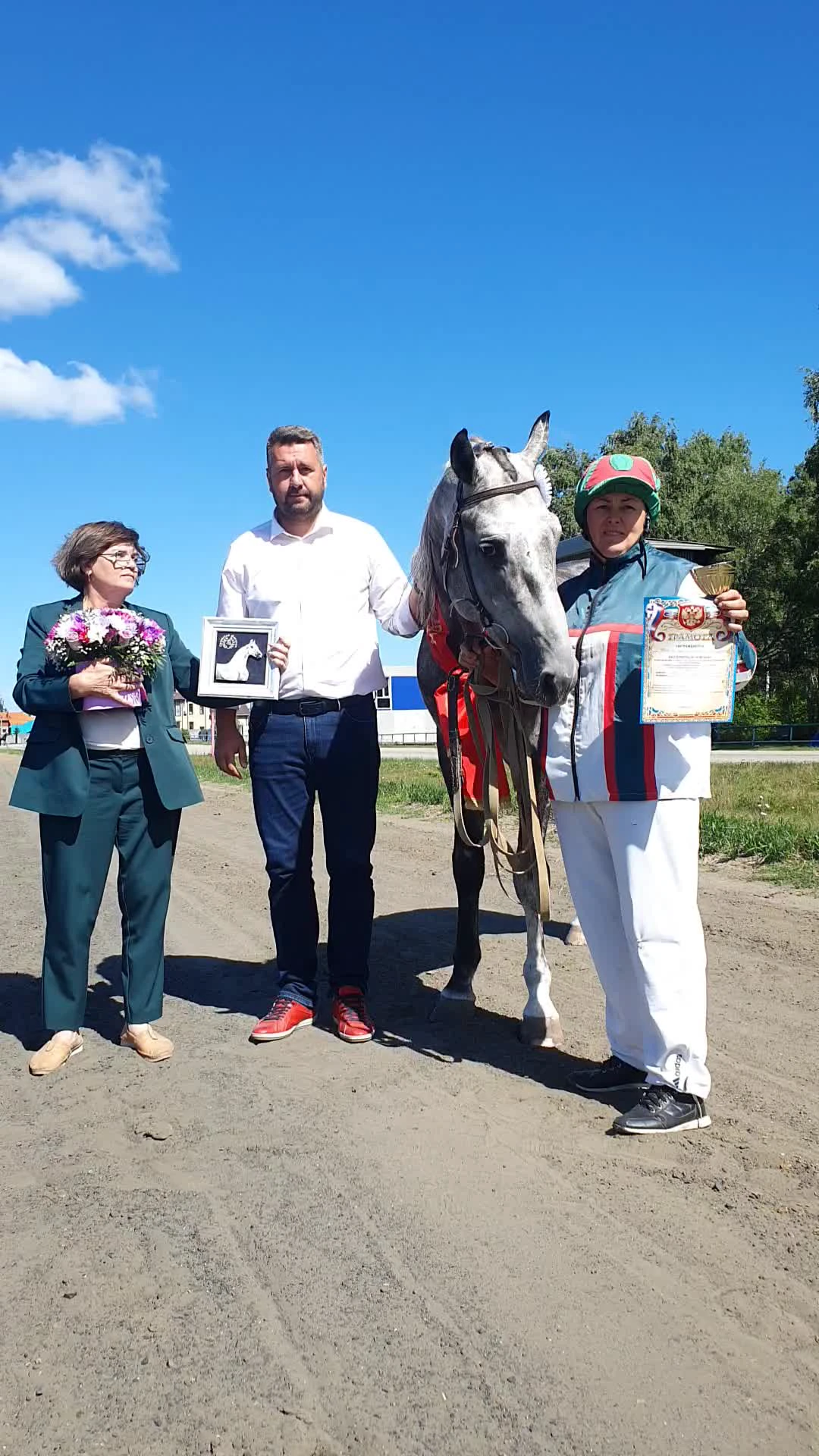 На ипподроме проходят соревнования на кубок губернатора Курганской области  - 12 августа 2023 - 45.ру