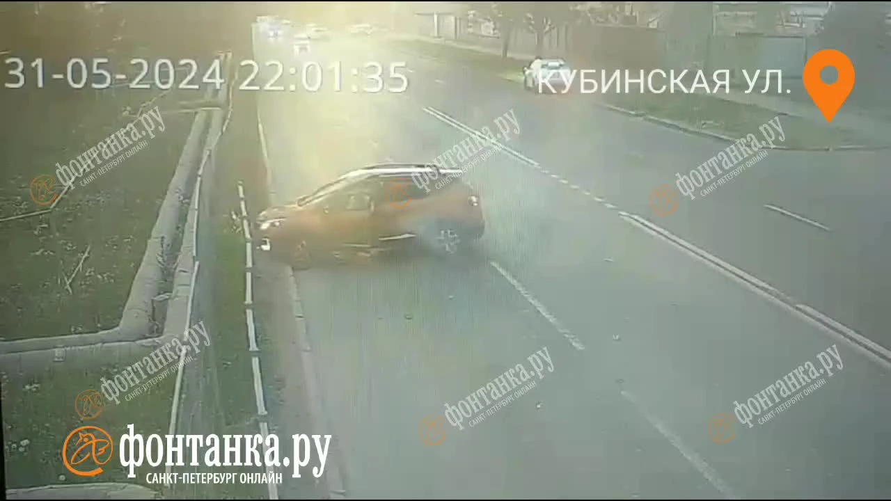 Видео: Мотоциклист погиб в ДТП с «Рено» на Кубинской улице в Петербурге - 1  июня 2024 - ФОНТАНКА.ру