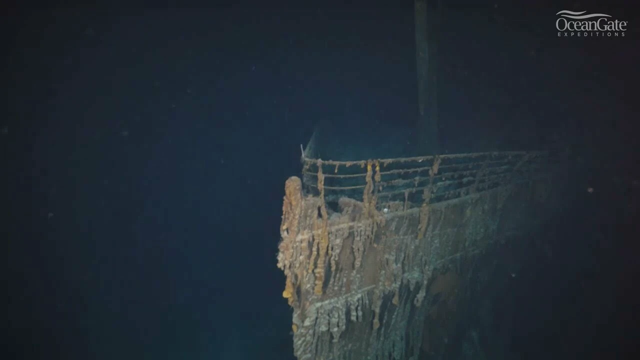 Стоковые фотографии по запросу Titanic sinking