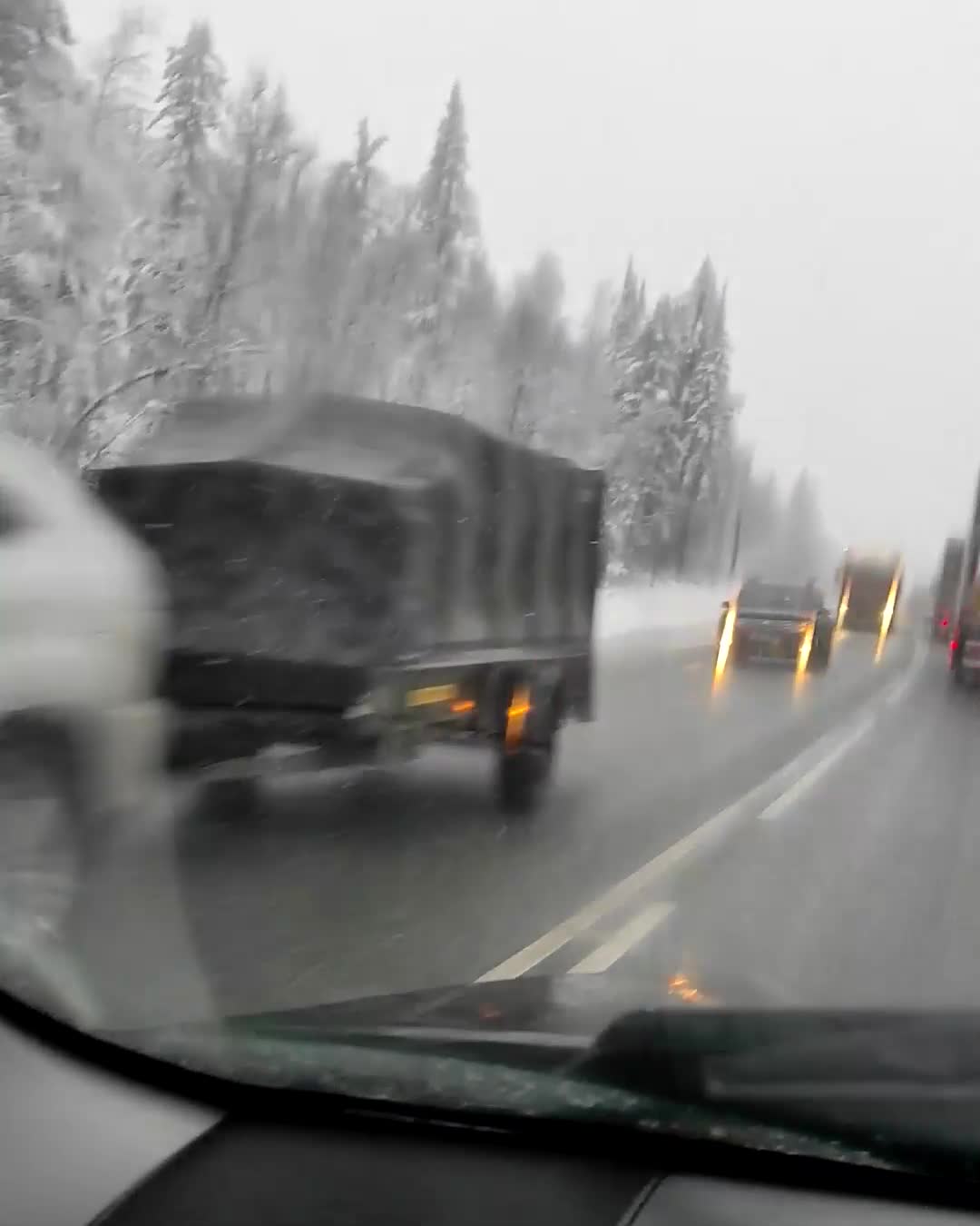 Пробки на трассе М-5 в Челябинской области появились в районе Уреньги, 13  ноября 2022 г - 13 ноября 2022 - 74.ру