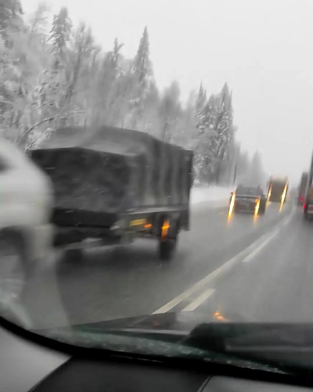 Пробки на трассе М-5 в Челябинской области появились в районе Уреньги, 13  ноября 2022 г - 13 ноября 2022 - МГОРСК.ру