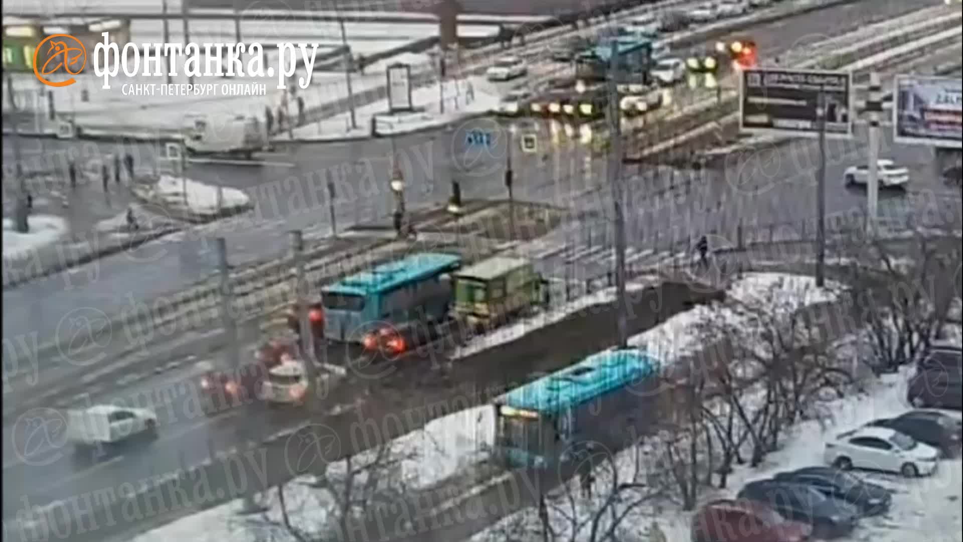Залез в трусы в автобусе порно видео на balagan-kzn.ru