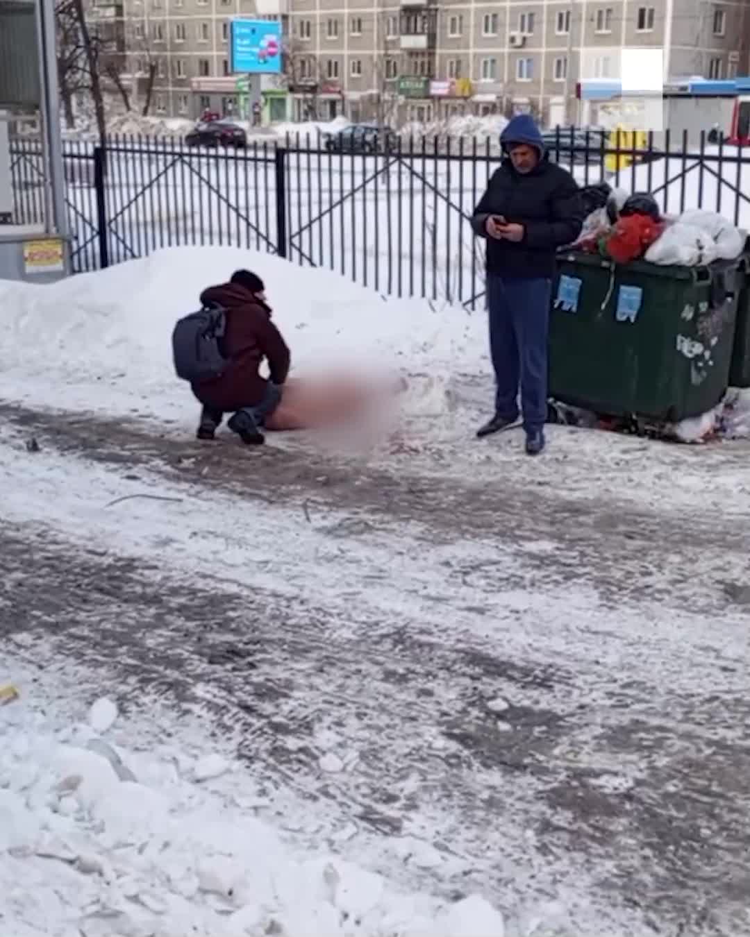 Порно видео в лесу. Девушку красиво выебали в лесу. Сучка сосёт хуй в лесу