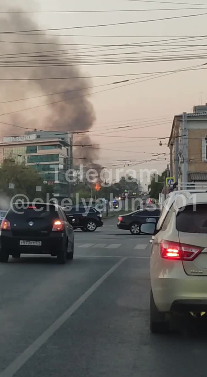 В Челябинске на улице Российской сгорел деревянный дом, который  реставрировали организаторы «Том Сойер Феста», это второй за неделю пожар в  этом месте, 21 августа 2021 г. - 21 августа 2021 - 74.ру